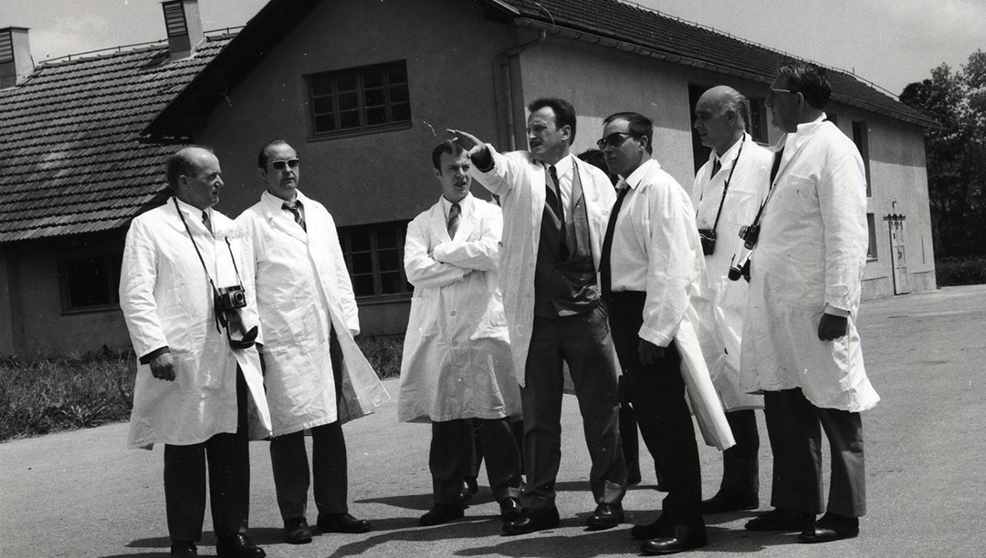 1959: Mở văn phòng ở Hà Lan